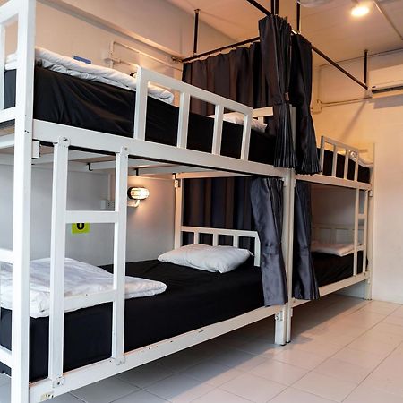 Rainbow Hostel Чиангмай Экстерьер фото